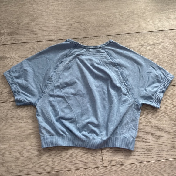 Alphalete crop top - Picture 3 of 3